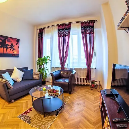 Stepanska 37 Apartment